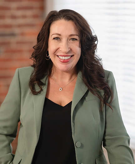 Advantus web portrait crop Liz